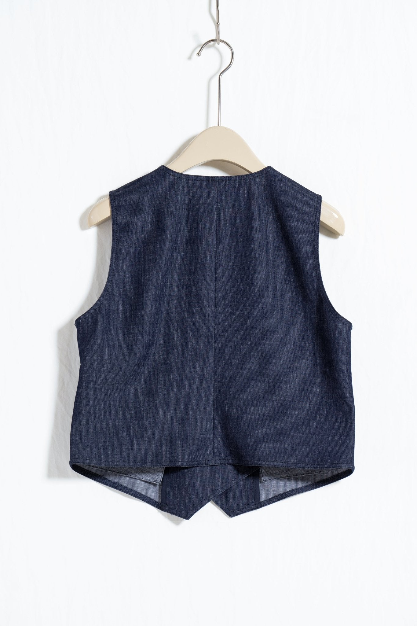 Effortless classic Vest - UNIQUE ATTRACTION