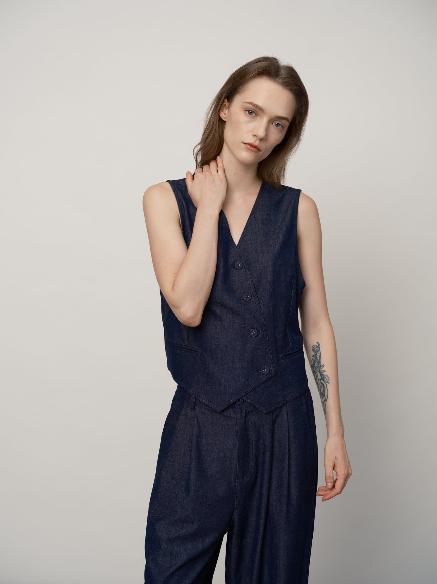 Effortless classic Vest - UNIQUE ATTRACTION