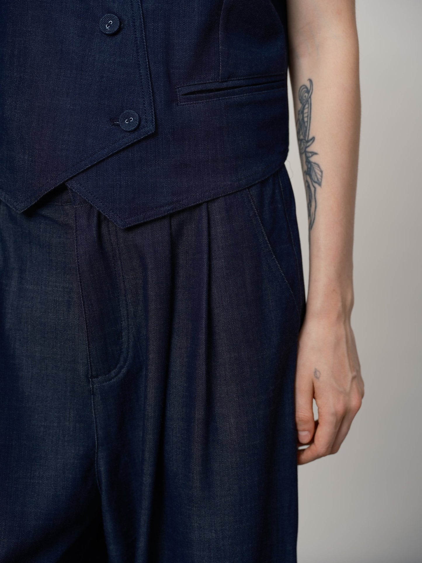 Effortless classic Vest - UNIQUE ATTRACTION