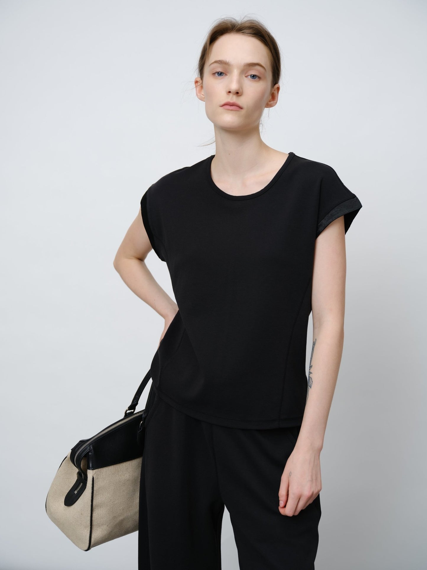 Fluttering Short Sleeves Top - UNIQUE ATTRACTION