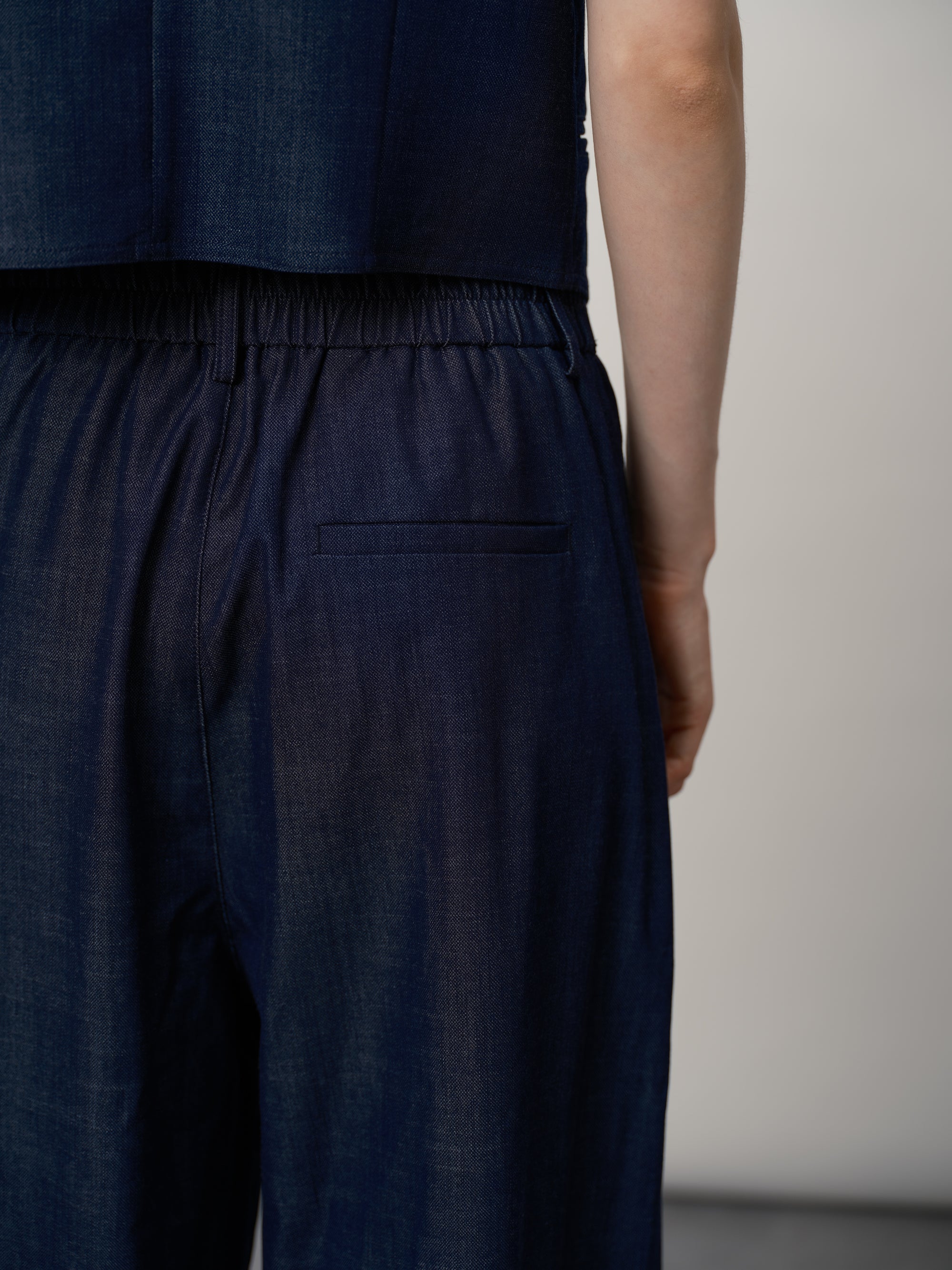 Wide-Leg Stretch Jeans