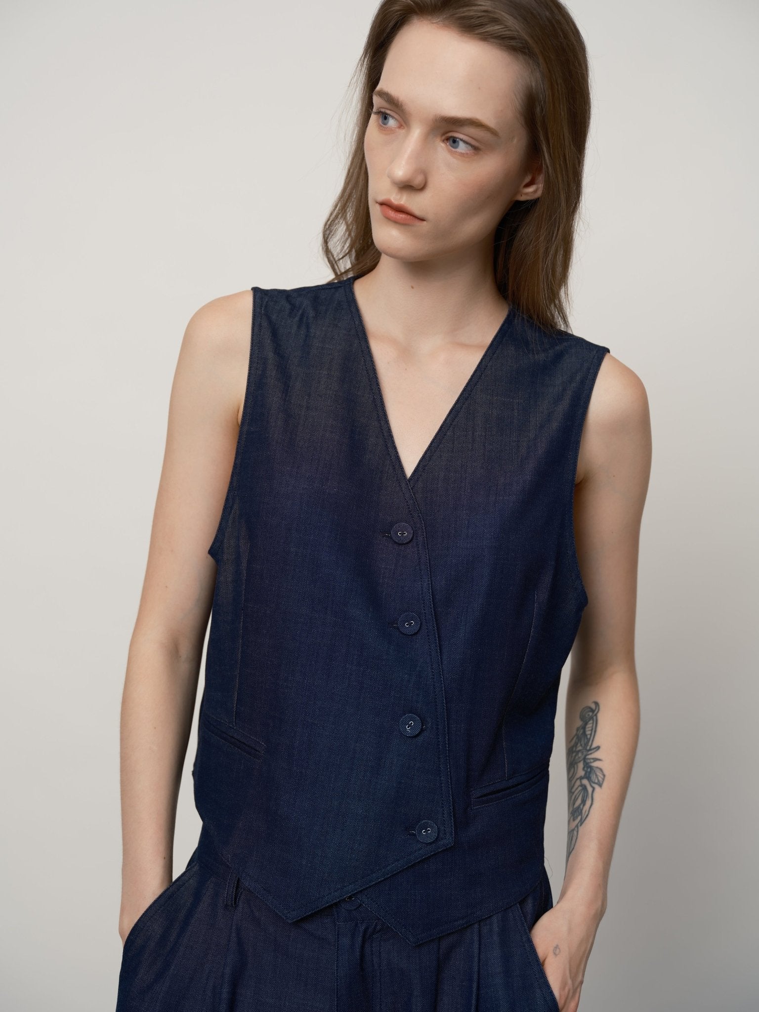 Effortless classic Vest - UNIQUE ATTRACTION