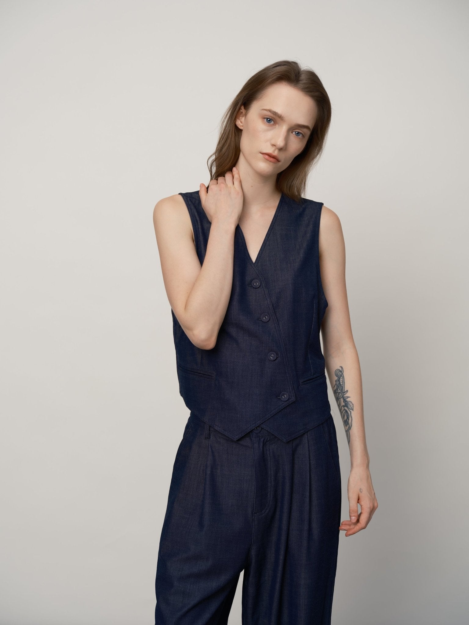 Effortless classic Vest - UNIQUE ATTRACTION