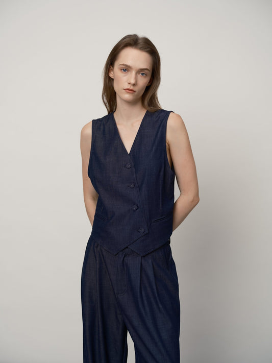 Effortless classic Vest - UNIQUE ATTRACTION