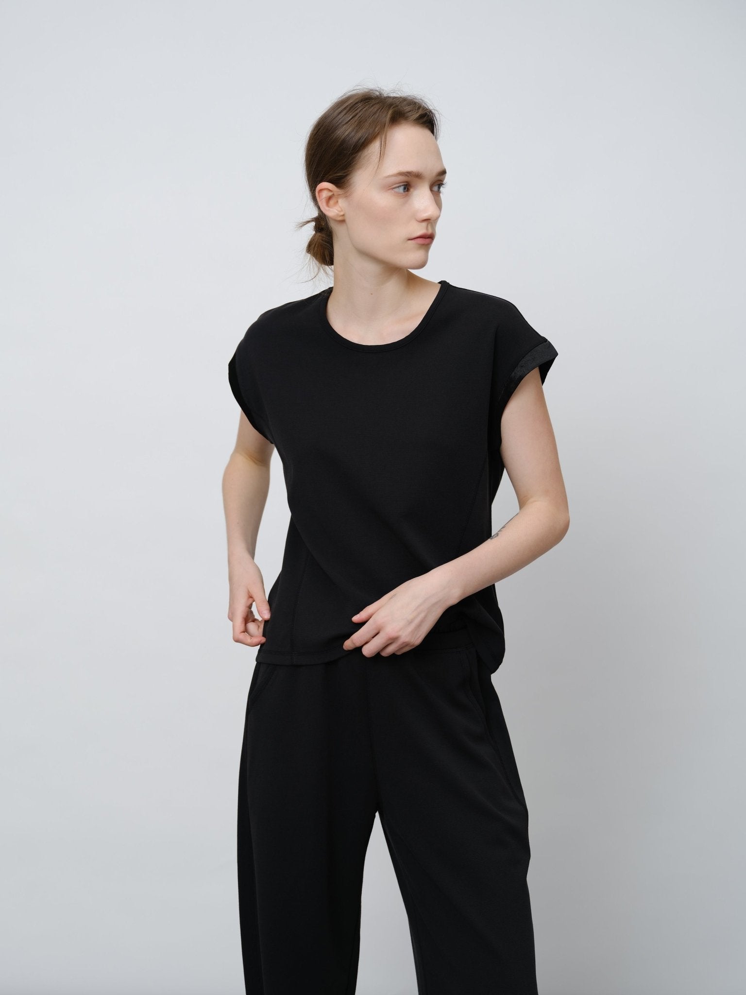 Fluttering Short Sleeves Top - UNIQUE ATTRACTION