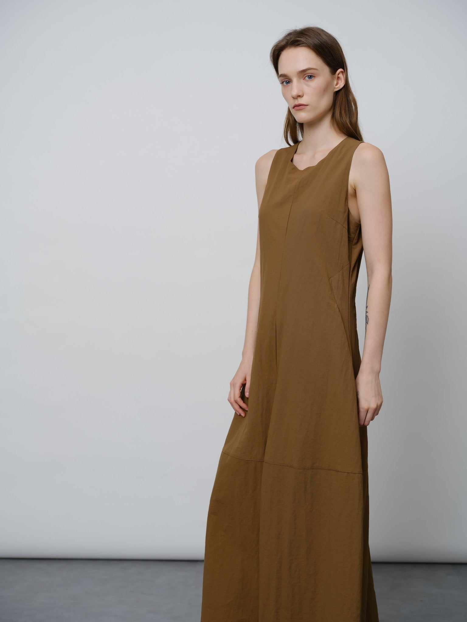 Minimalist Sleeveless Dress - UNIQUE ATTRACTION