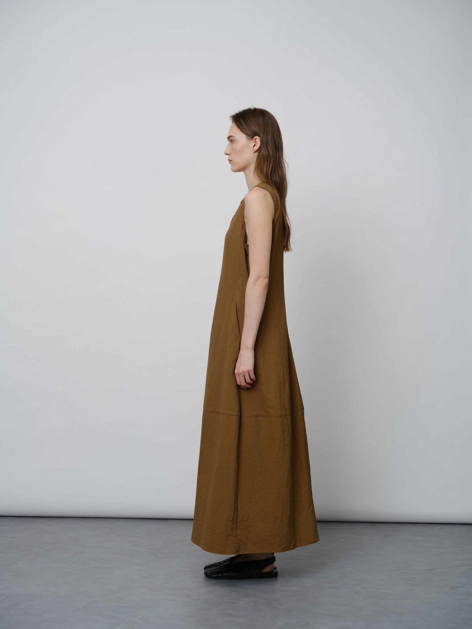 Minimalist Sleeveless Dress - UNIQUE ATTRACTION