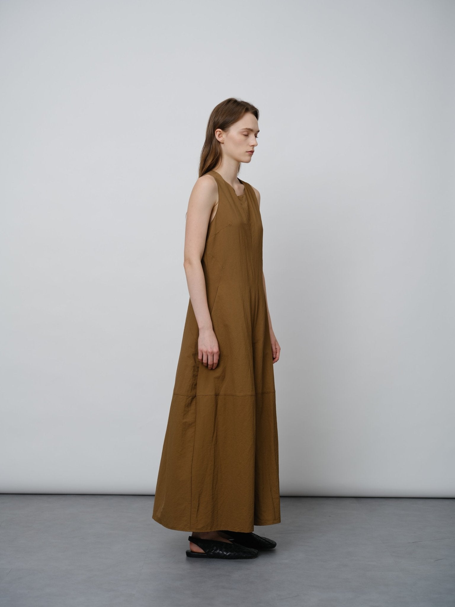 Minimalist Sleeveless Dress - UNIQUE ATTRACTION