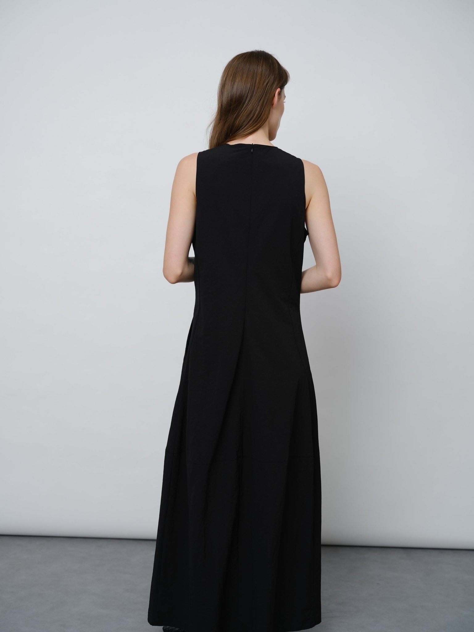 Minimalist Sleeveless Dress - UNIQUE ATTRACTION