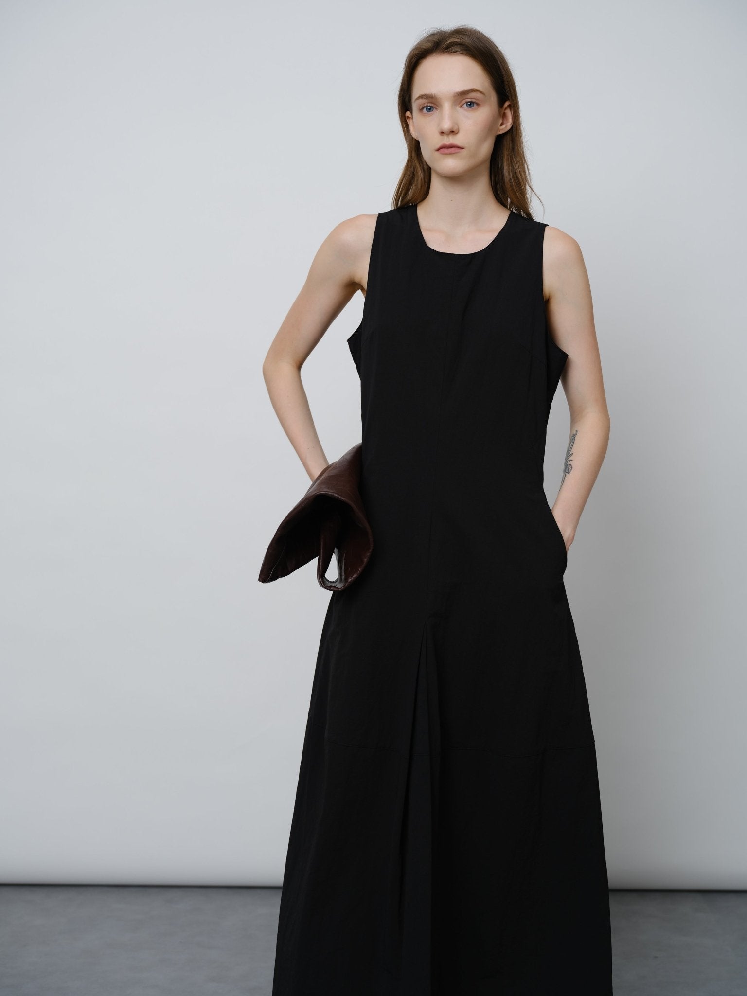 Minimalist Sleeveless Dress - UNIQUE ATTRACTION