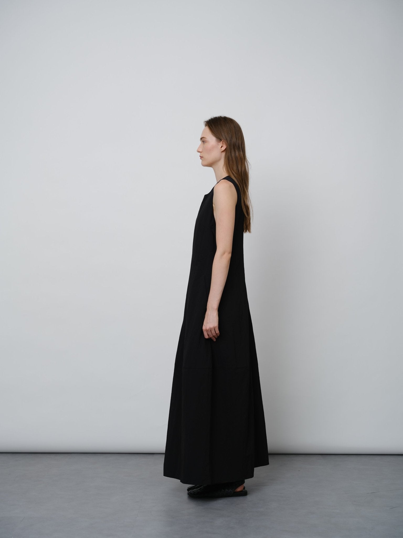 Minimalist Sleeveless Dress - UNIQUE ATTRACTION