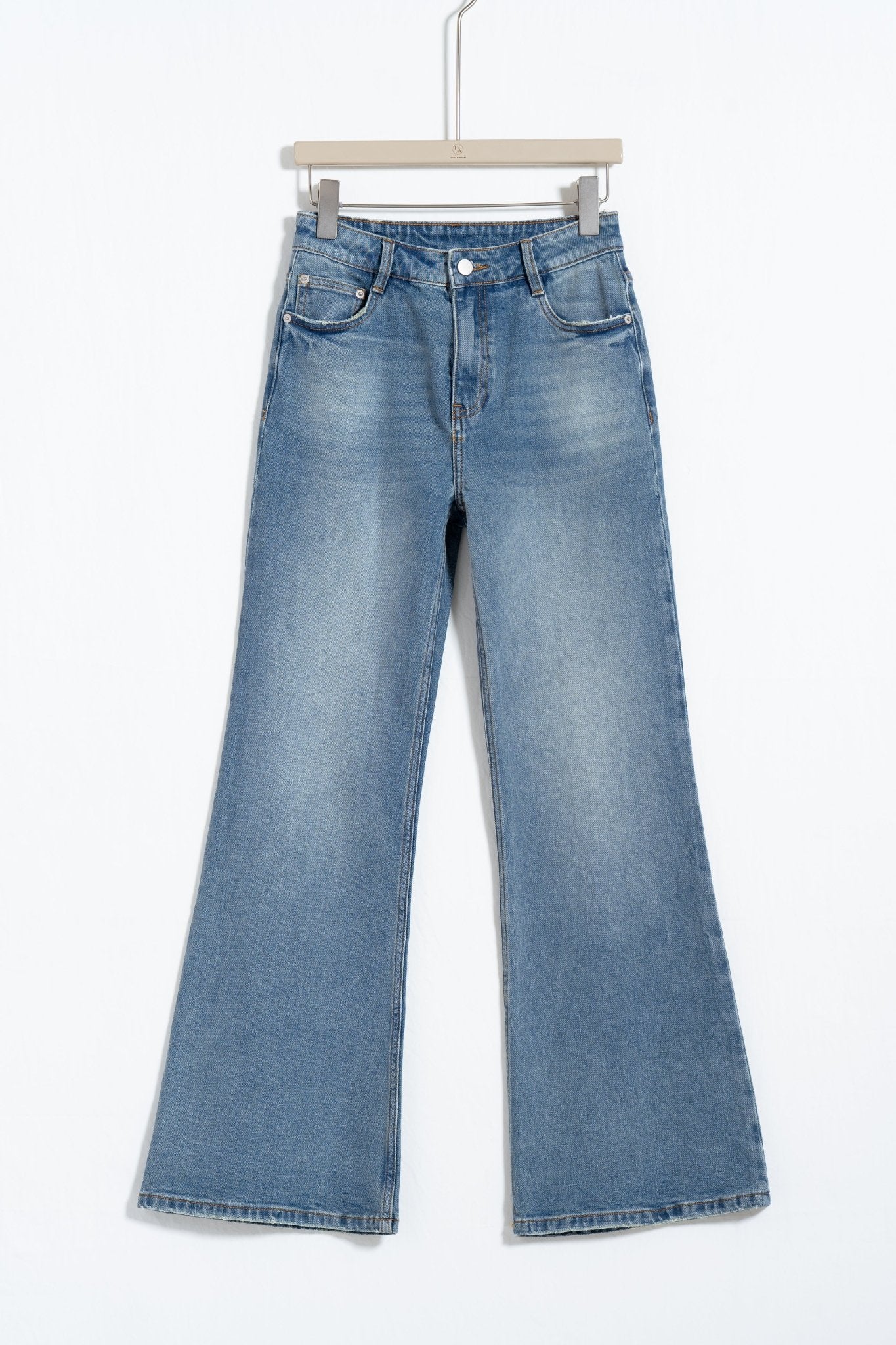 Relaxed Straight Stretch Jeans - UNIQUE ATTRACTION