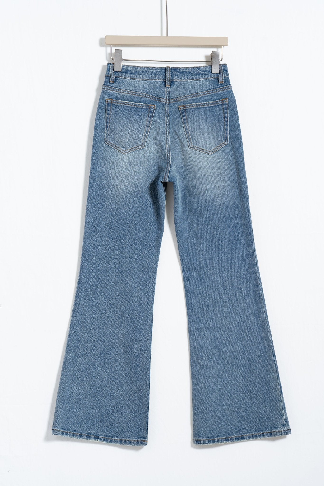 Relaxed Straight Stretch Jeans - UNIQUE ATTRACTION