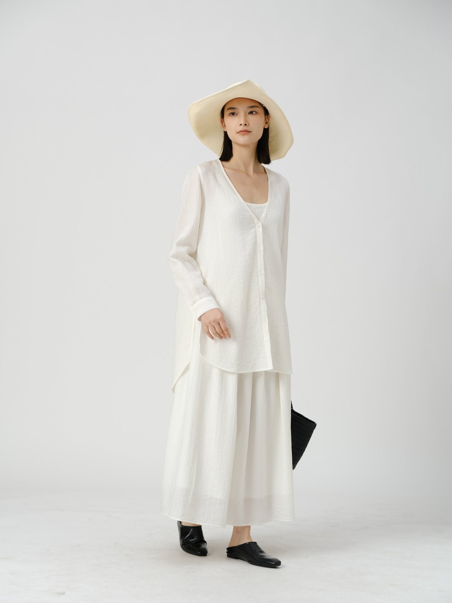 Slim Silhouette Skirt - UNIQUE ATTRACTION