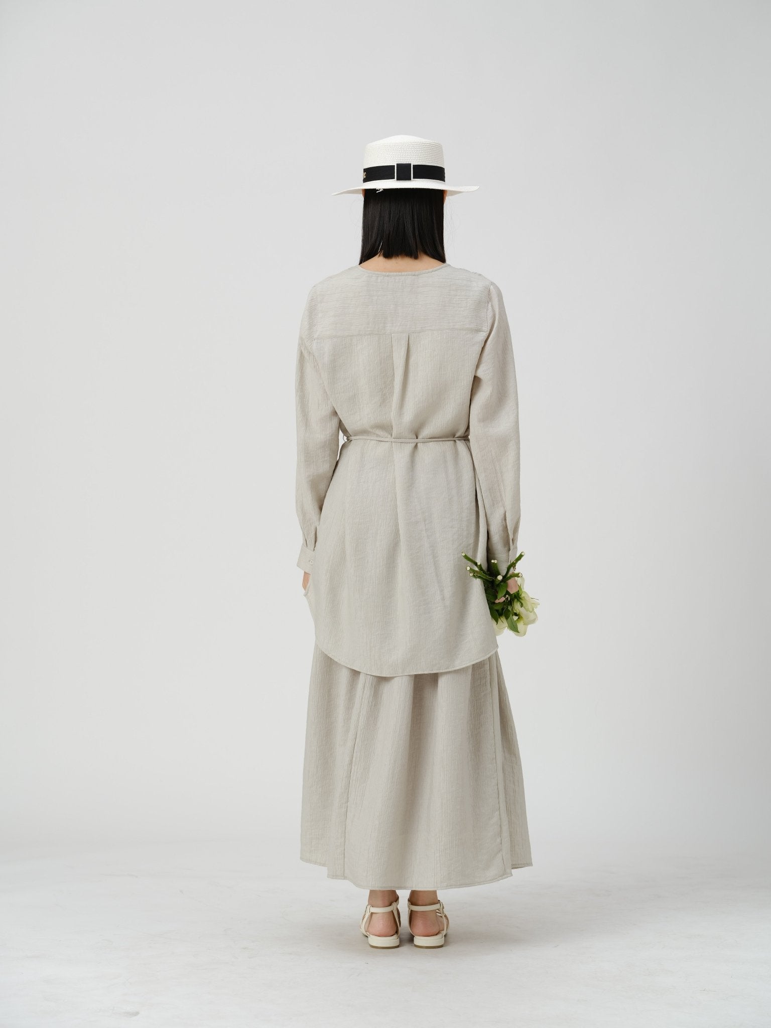 Slim Silhouette Skirt - UNIQUE ATTRACTION